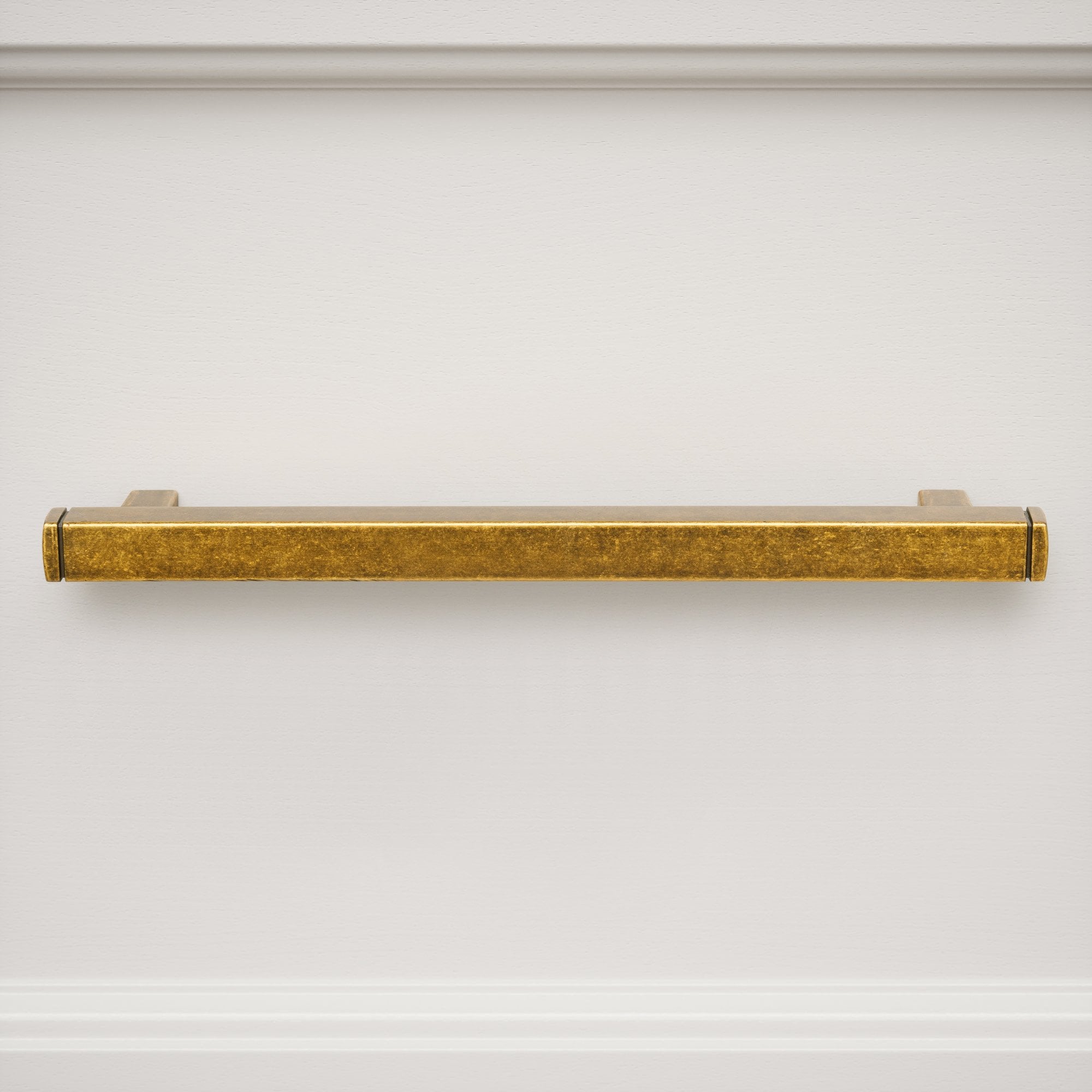Bramble Pull Handle | Aged Bronze Finish, 235mm 1