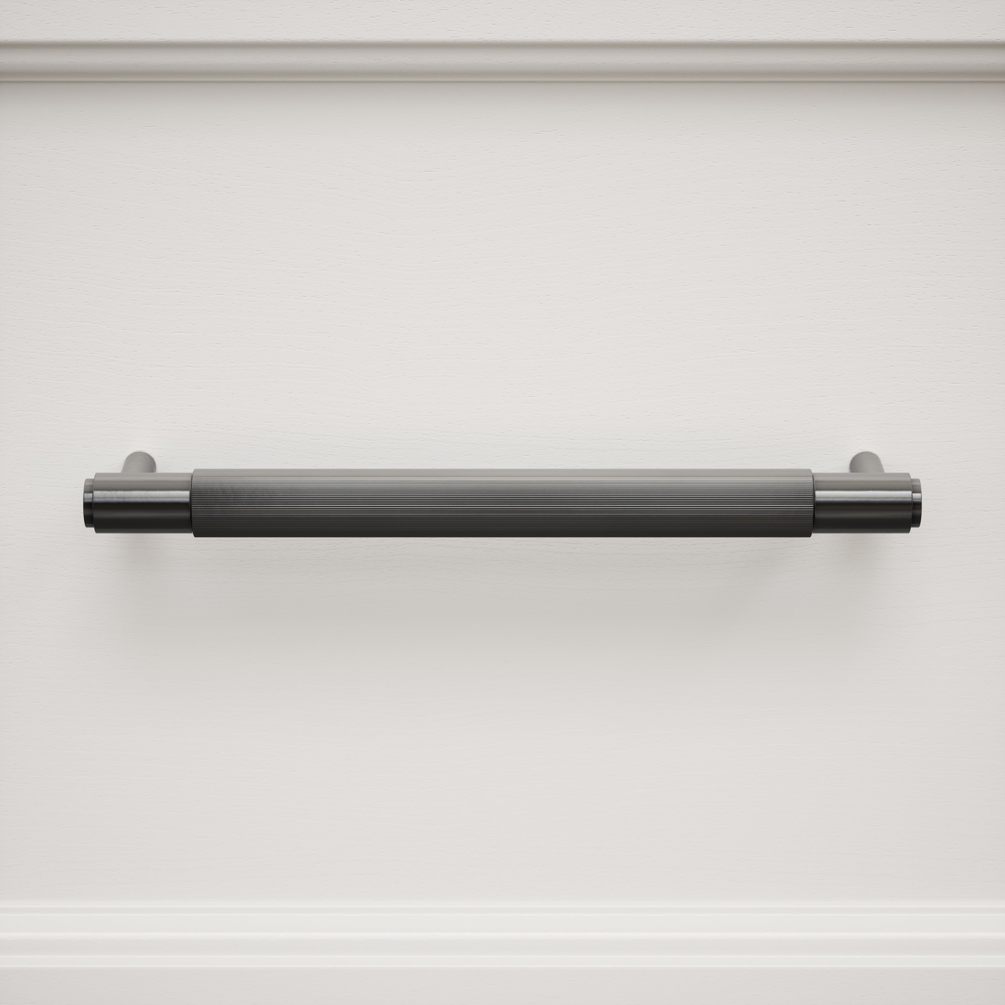 Dali Fluted Pull Bar - Matte Black