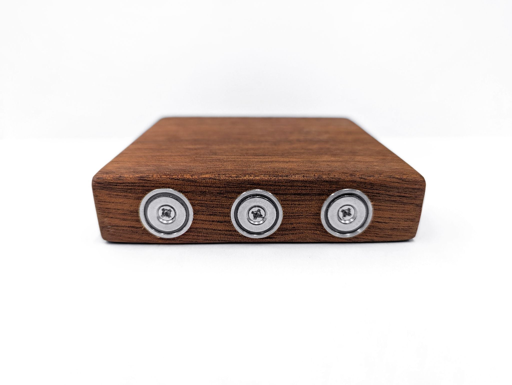 MagiSquare Floating Shelf | Solid Oak, Magnetic Installation 2