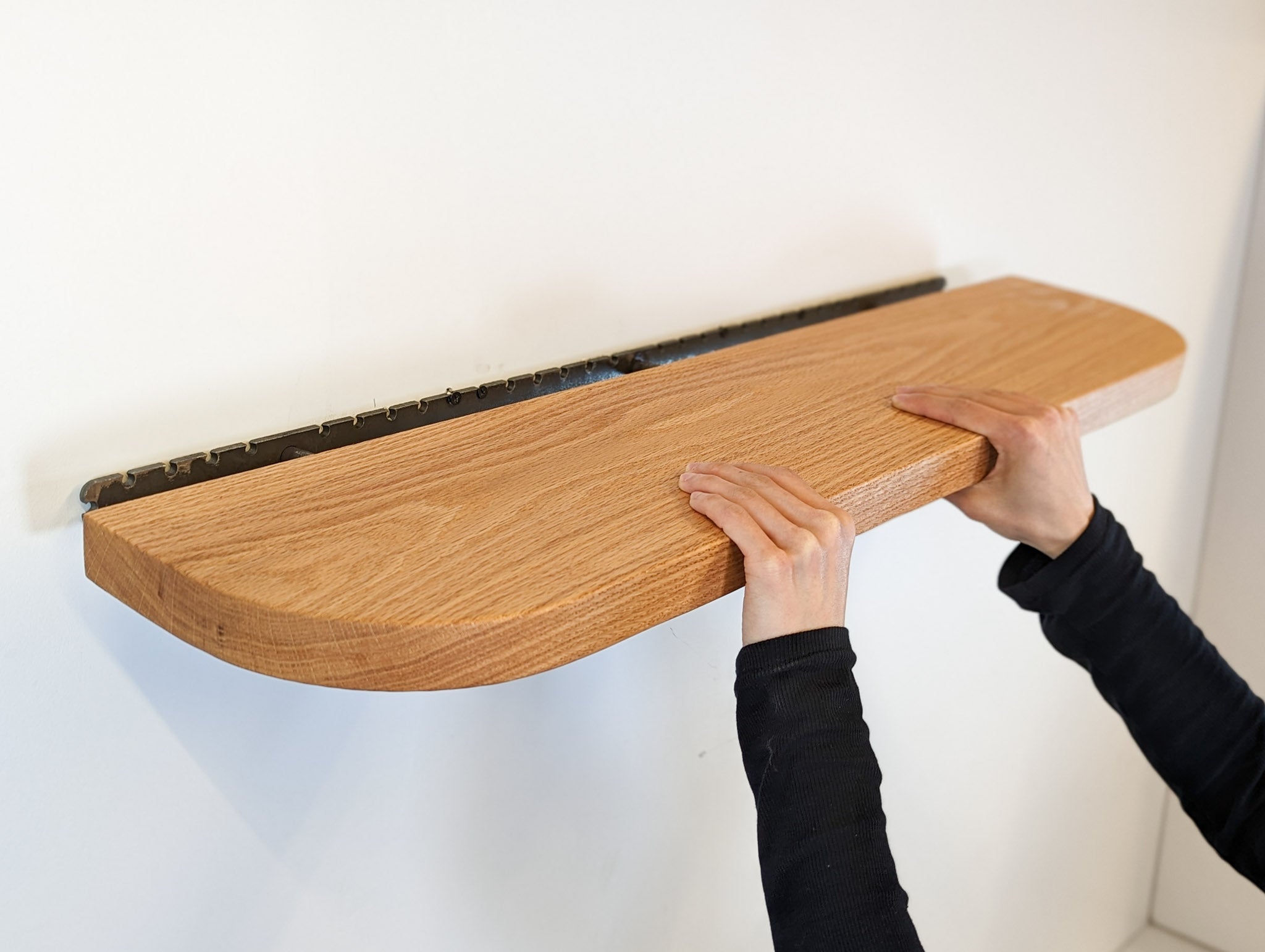 Nook Floating Shelf | Solid Oak with Rounded Corners 2