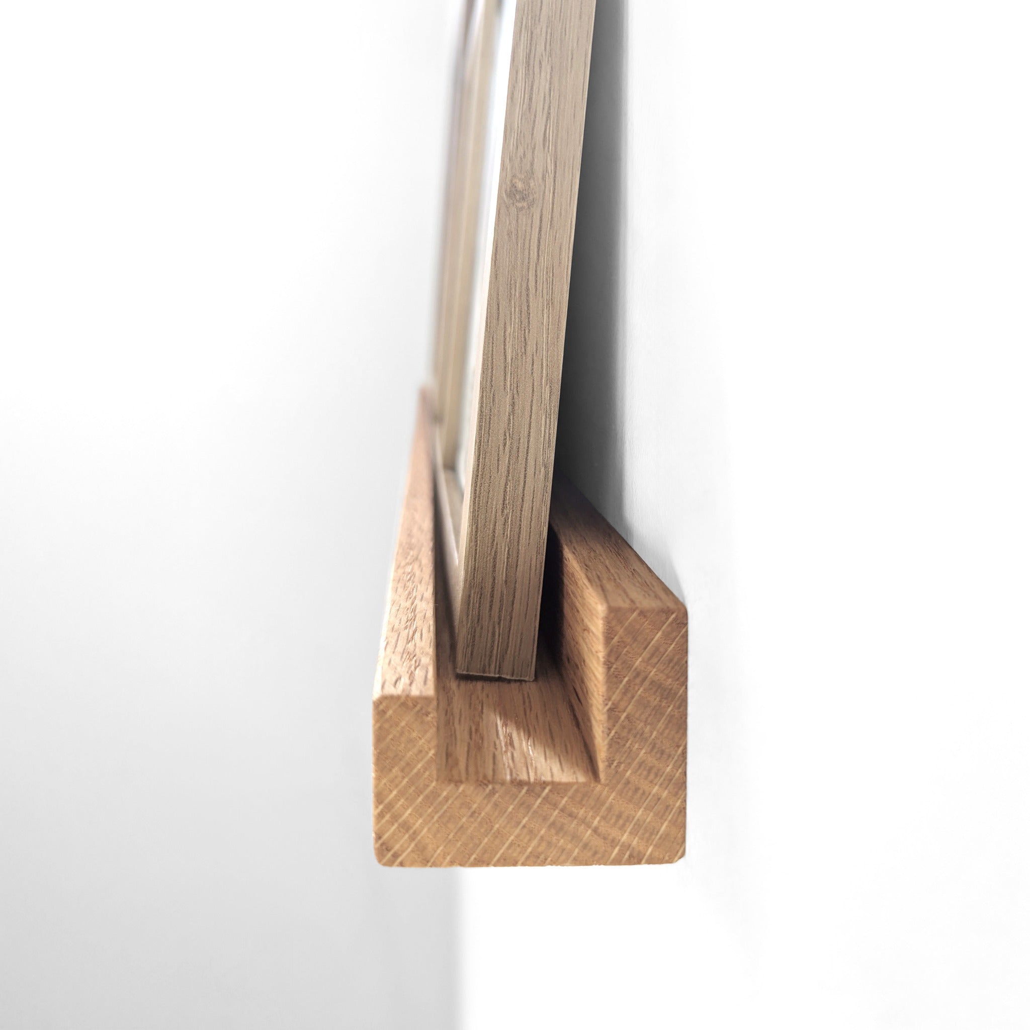 Pictura Display Shelf | Handcrafted Oak or Mahogany, Modern Design 7