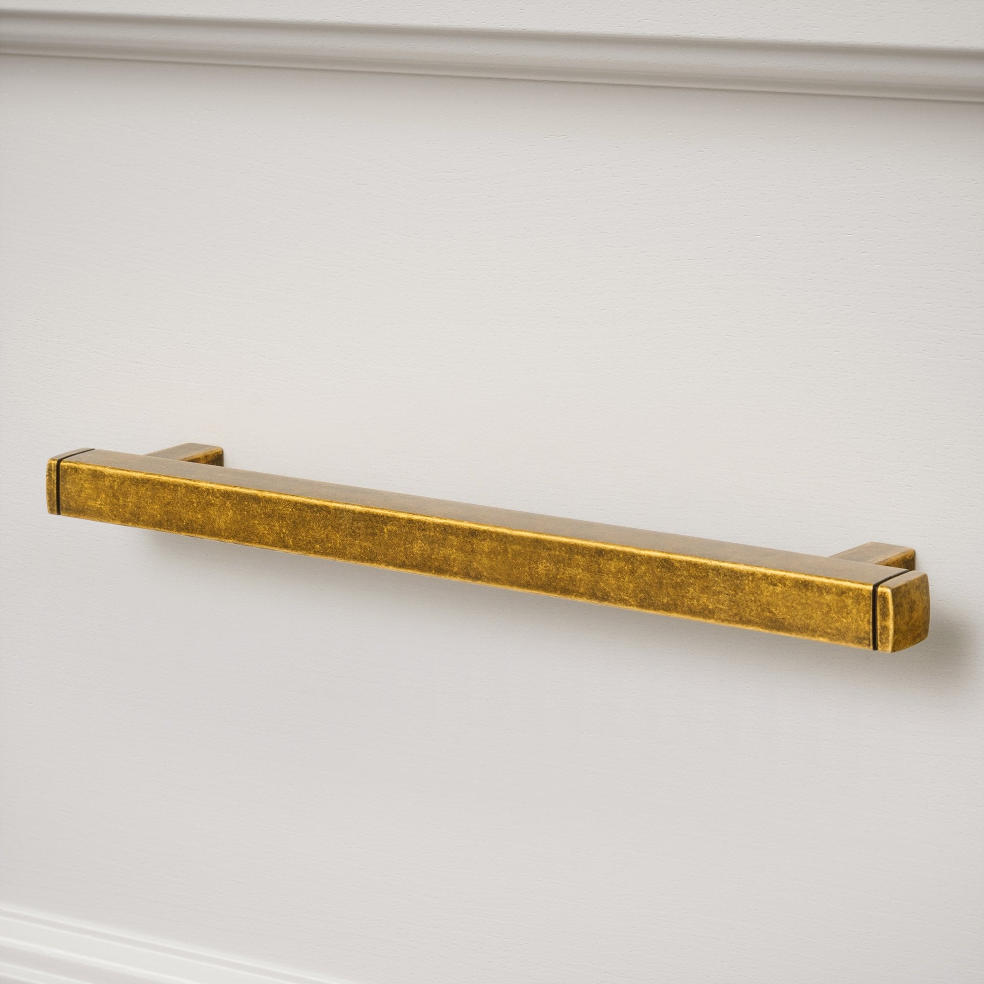 Bramble Pull Handle | Aged Bronze Finish, 235mm 2