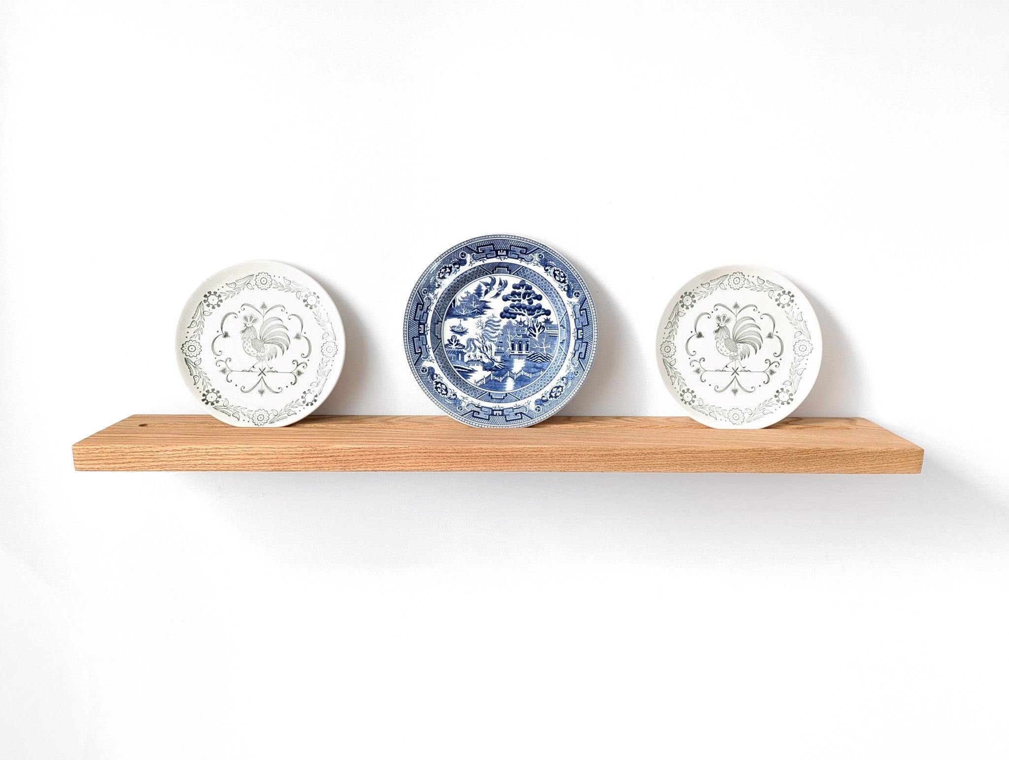 Oaken Display Shelf | Solid Wood, Floating Corner Design 0