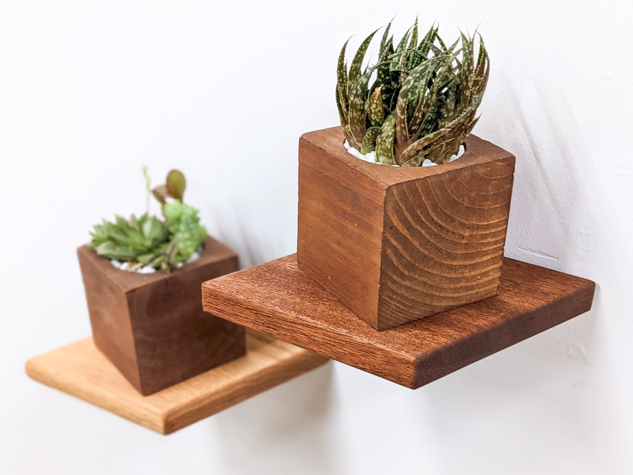 Rhombo Display Shelf | Handcrafted Oak 6